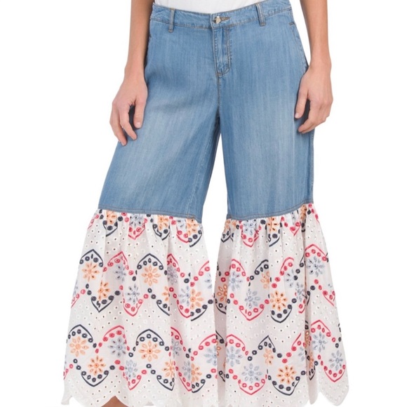 Medium Was Flat Front Hippie Jeans White Eyelet Embroidered Big Bell Bottoms 10 - Picture 2 of 8